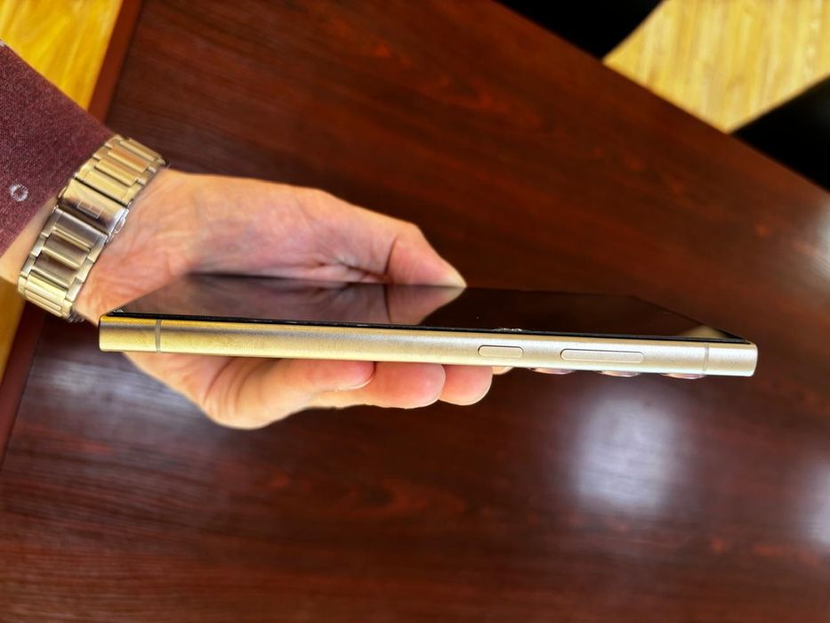 Продам Samsung S24 ULTRA