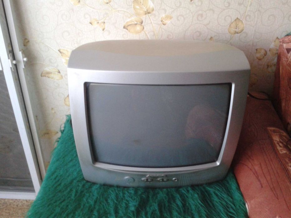 DVD ПЛЕЙЪР -LG С дистанционно+ подарък