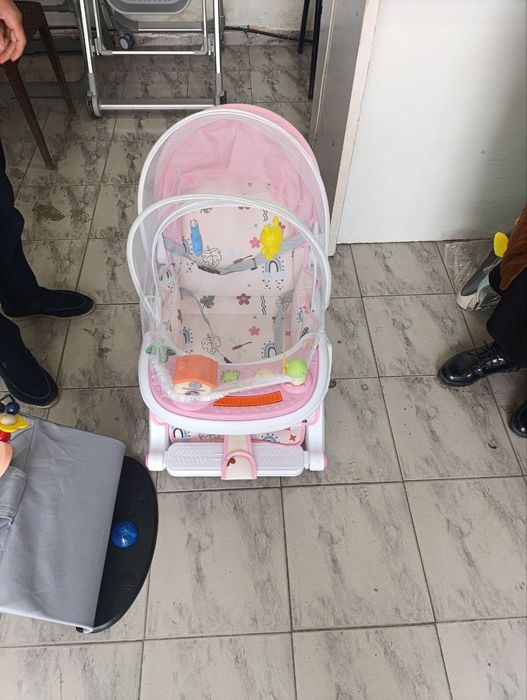 Сотилади кресло качеля янги. Продам кресло качелю новое