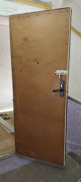 Железный дверь  продам