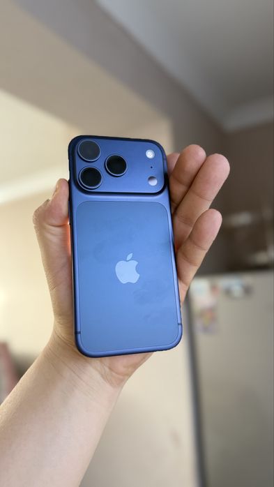 Iphone 17 pro 256gb blue