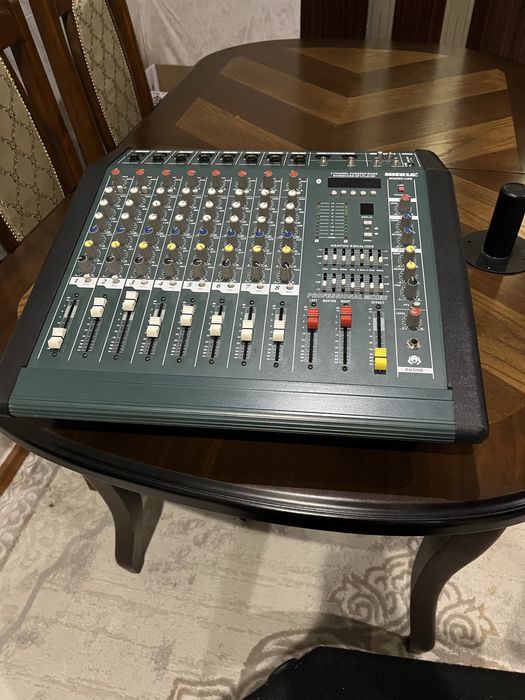 Продам комплект музыкальной аппаратуры