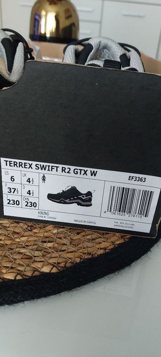 Нови, оригинални маратонки на Adidas TERREX