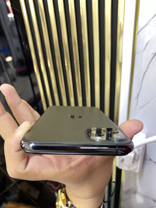 Iphone 11  pro max 256 гб