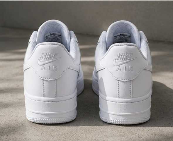 Продам кроссовки Nike Air Force 1