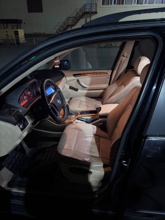 BMW x5 e53  2004г