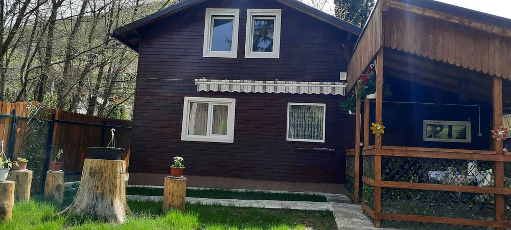 Vand cabana din lemn la Somesul Rece