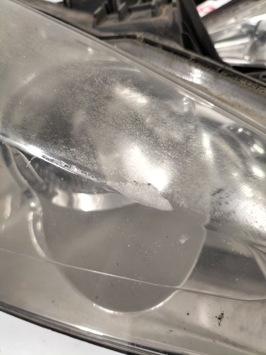 Десен фар Peugeot 207 / Пежо 207 2007г.