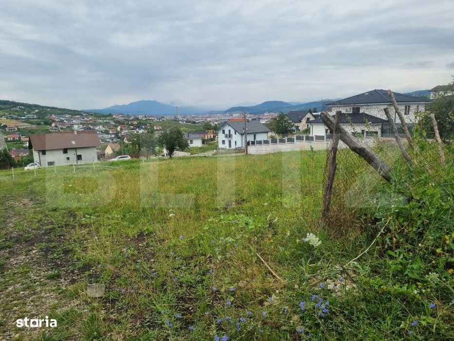 Teren 700 mp cu priveliste spre oras, disponibil si parcelat, Bistrita