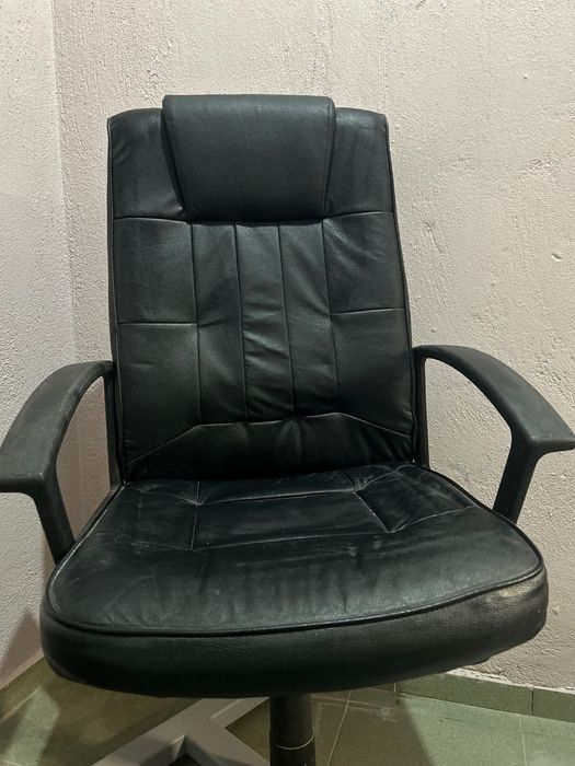 Стол за педикюр като нов