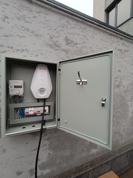 Установка зарядное станций для Электромобилей