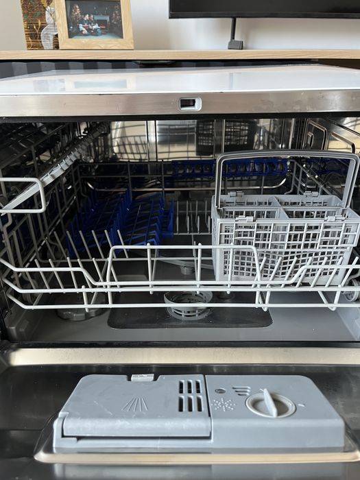 Vand masina de spalat vase compacta!