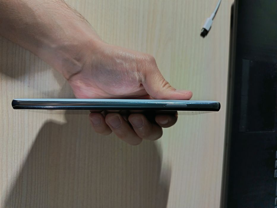 Продается телефон Xiaomi Redmi Note 9 Pro