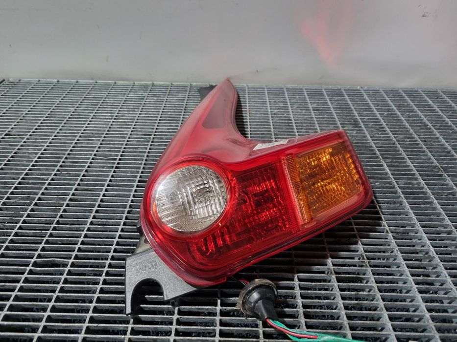 Stop Dreapta Nissan Juke - SUV 4 Usi (1517) Bec clasic