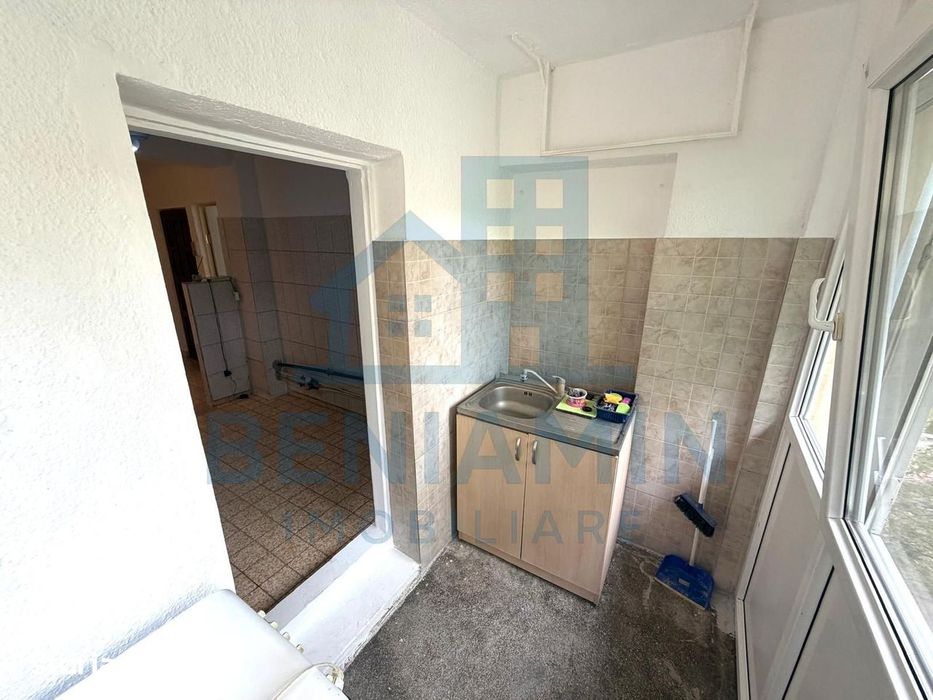 2 camere decomandat - etaj 2 - 52mp - teava de gaze - Sarari