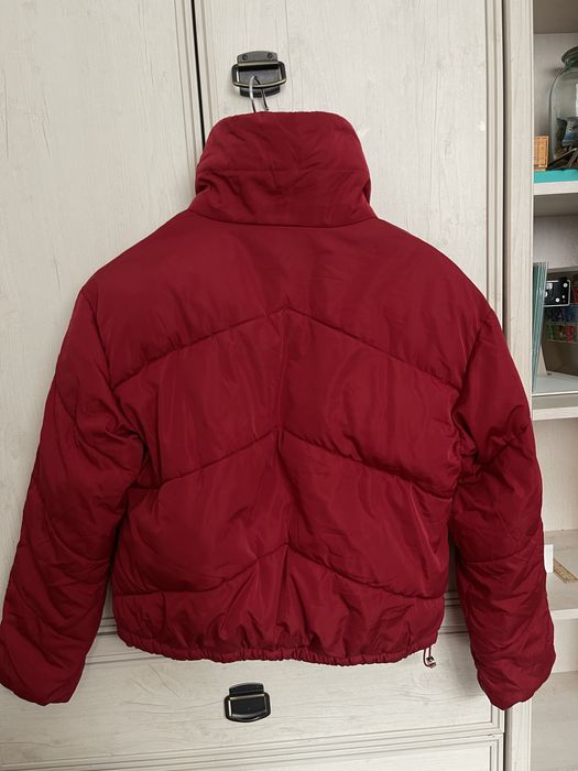 Продам женские куртки.