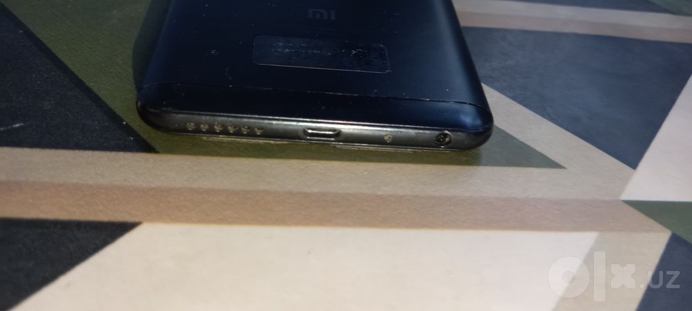 Xiaomi Redmi Note 5 Pro (4 ГБ ОЗУ и 64 ГБ памяти