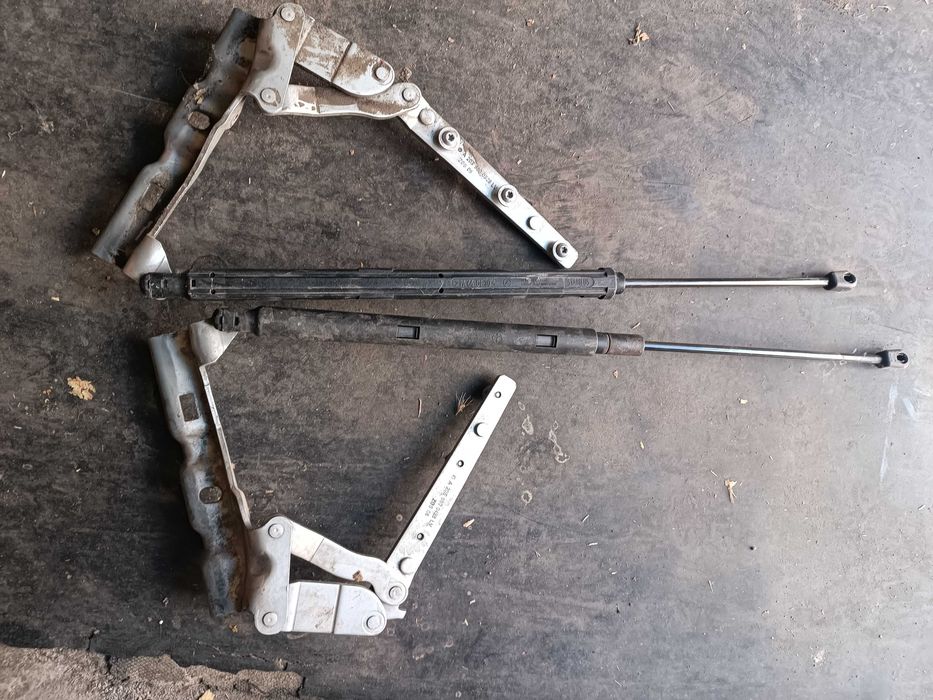 Части за капак наа Мерцедес C class