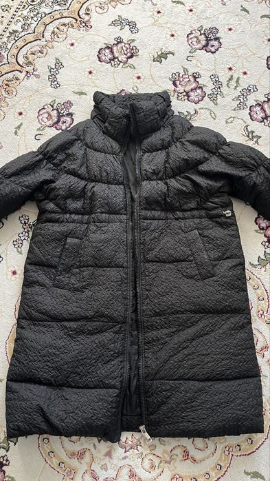 зимняя куртка в отличном состоянии