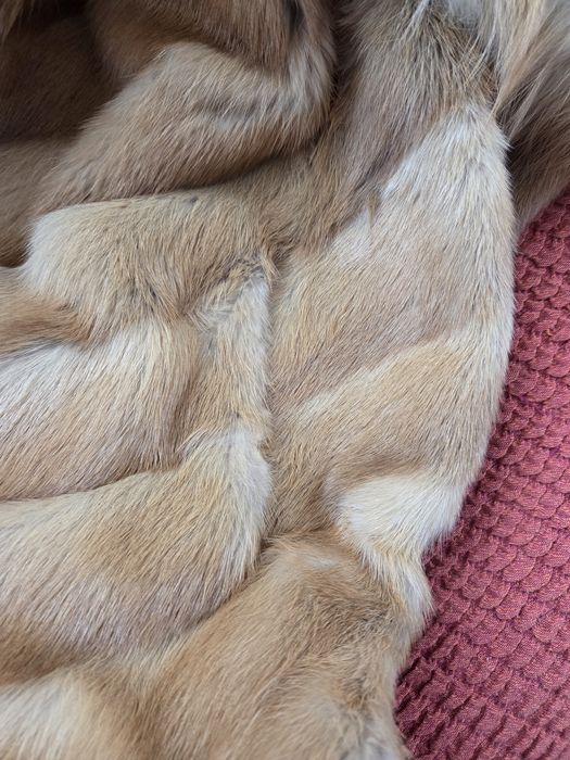 Vesta lunga blana de vulpe