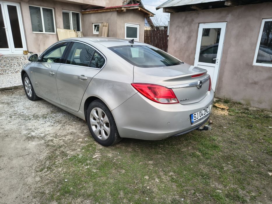 Vând Opel insignia 2.0/131 cp