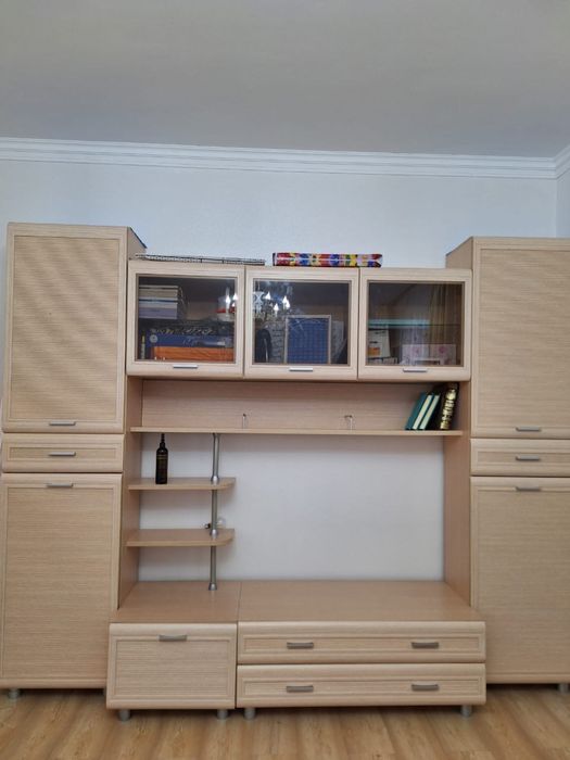 Стена в зал , полка , мебель