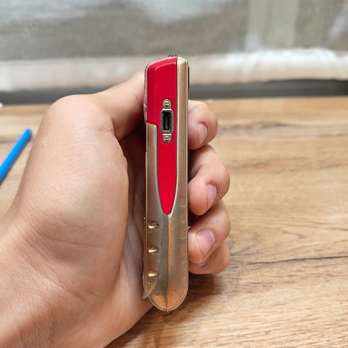 Vertu Ascent Ti.