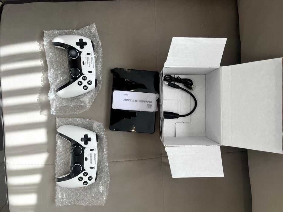 4К Гейминг Стик - Гейминг Конзола - Конзола с 2 Джойстика - Чисто Нова