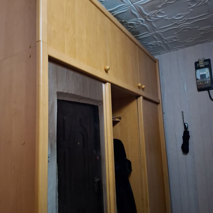 Продам шкаф для прихожки