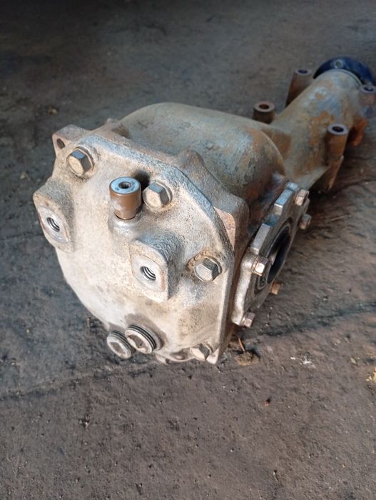 Разные запчасти на Субару.