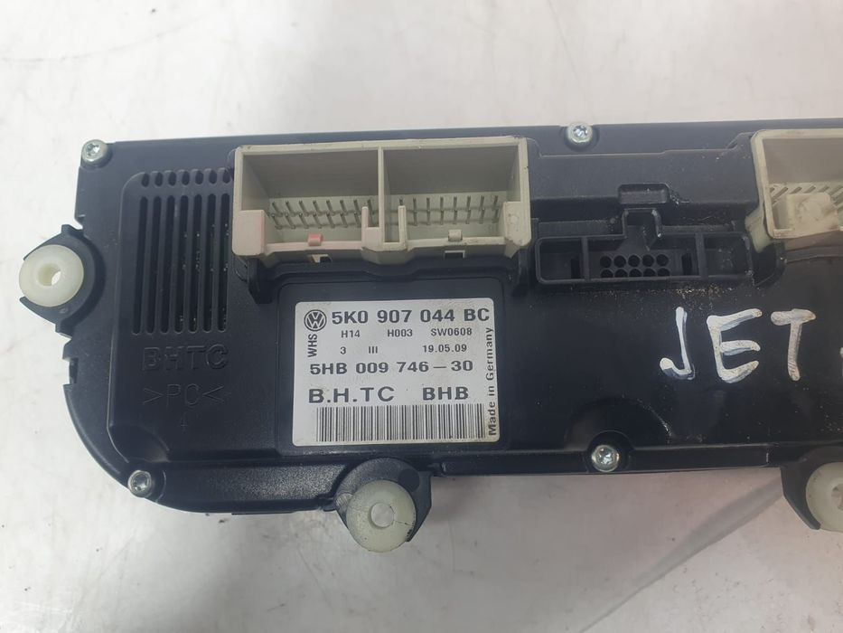 Panou comanda clima climatronic 5hb009746 5k0907044bc Volkswagen VW Golf 6  [din 2008 pana  2015]
