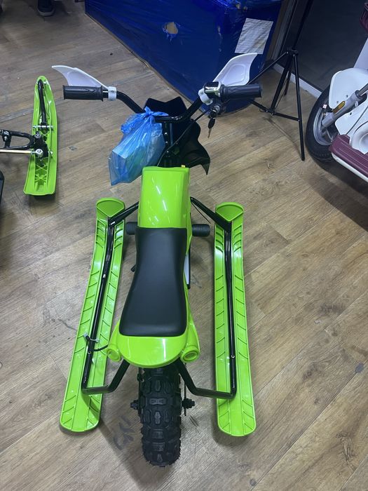 Детский электрический снегоход