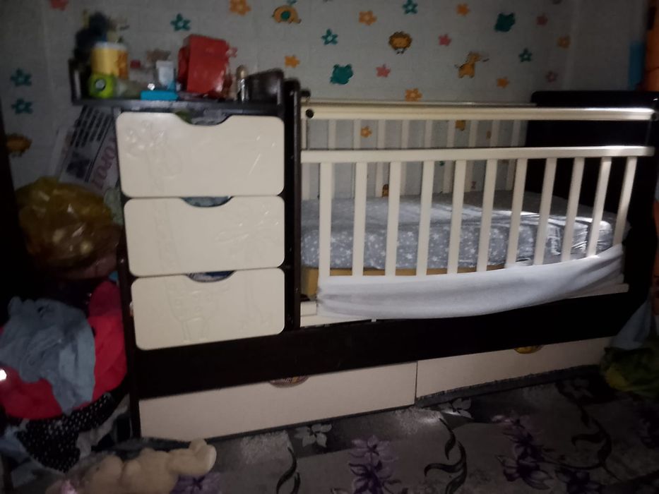 Продам детскую кроватку