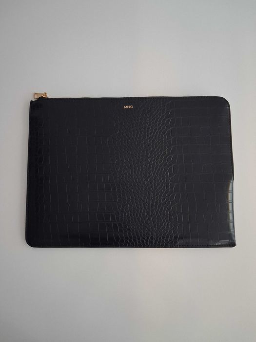 Черна чанта за лаптоп MANGO