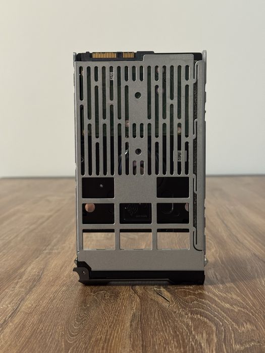 Сървърни твърди дискове Dell 2TB SAS 7.2K – Enterprise Class с Tray