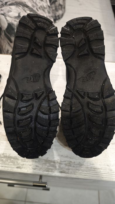 Маратонки NIKE 44