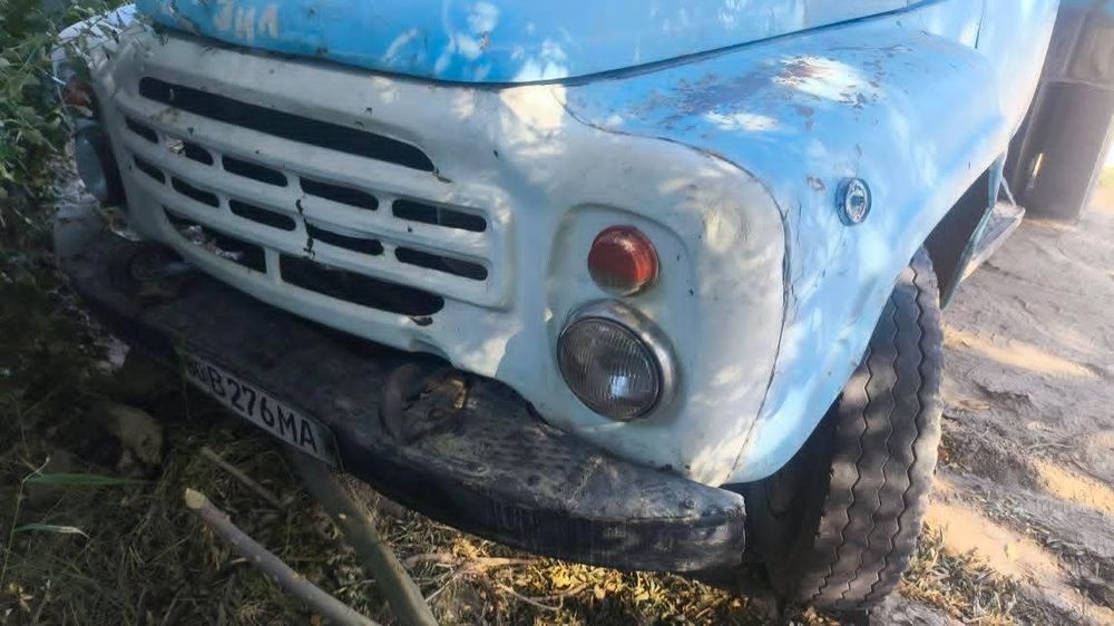 Зил 1987 yil yaxshi ishlaydi narxi  dizelda ishlaydi