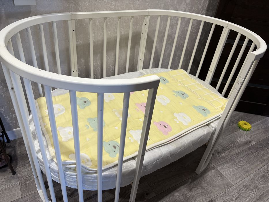 Продам кроватку деткую 9в 1