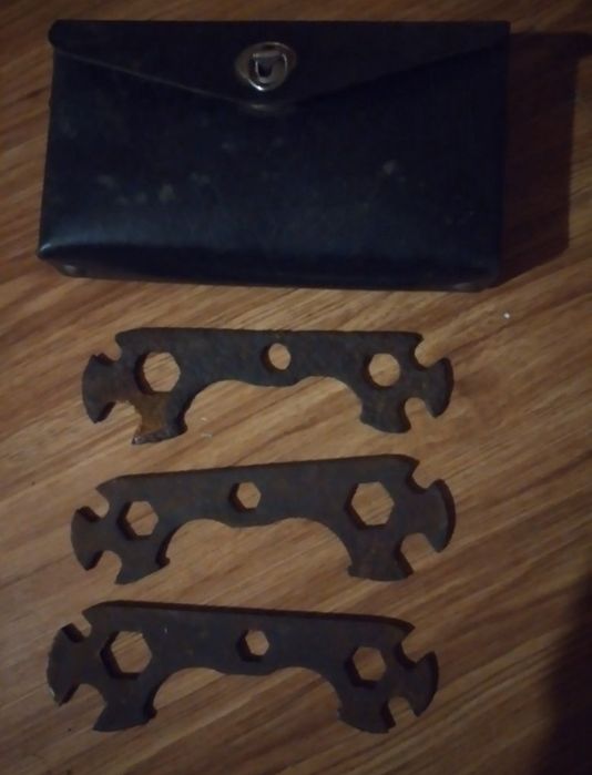 Gentuță scule vintage piele