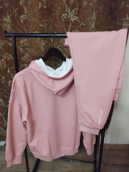 Дамски екипи  Niке  големи размери