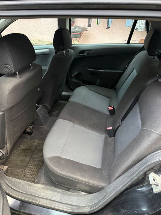 Vând Opel Astra H