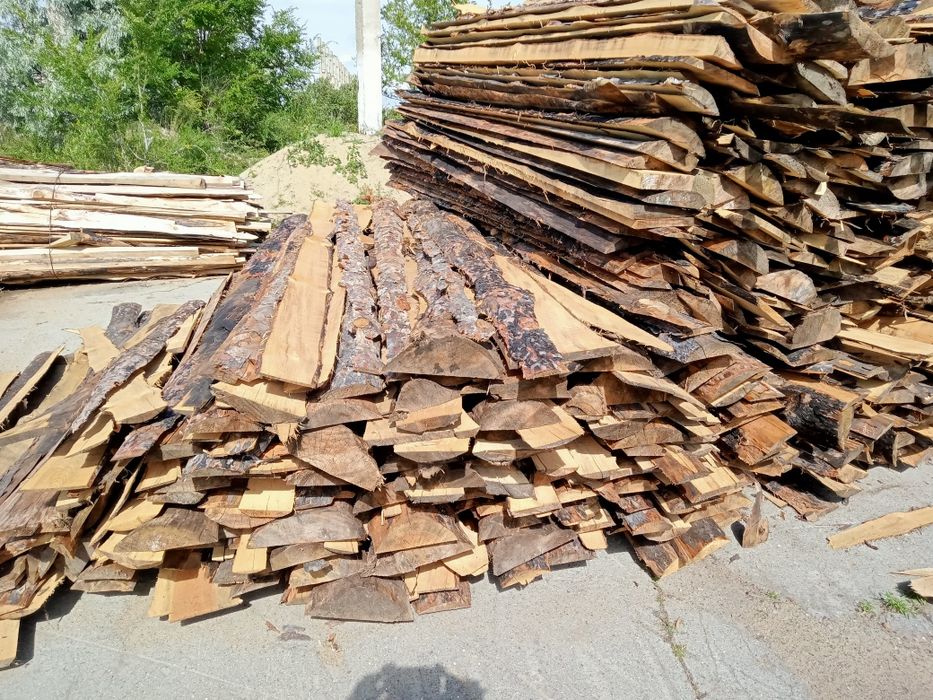 Дрова, уголь, щебень, песок, вывоз мусора.