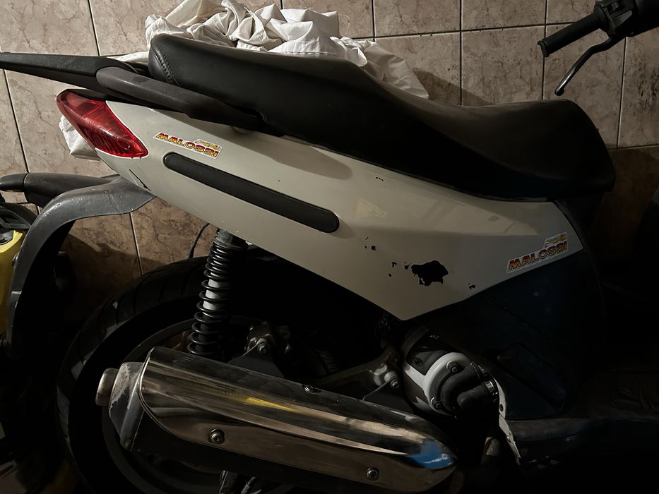 Мопед 200 кубов.