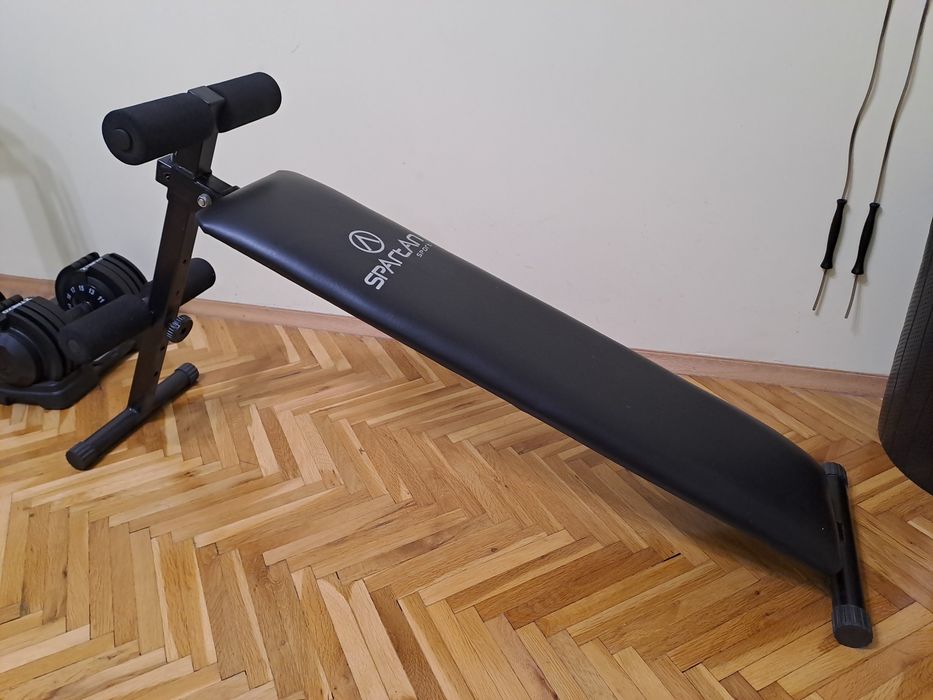 Лежанка за коремни преси (римско столче)