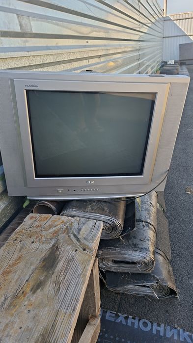 Продам телевизор