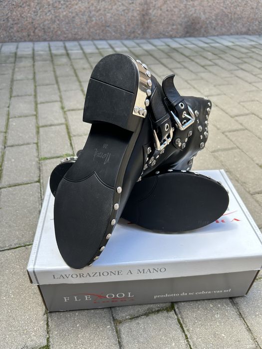 Ghete cu ținte stil rock/biker