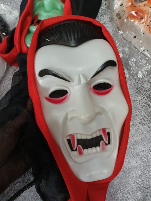 Маска Дракулы хэллоуин