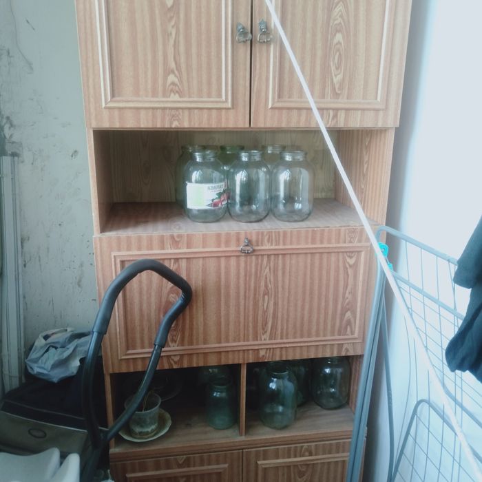 Шкаф сервант , 3 шкафа в общем
