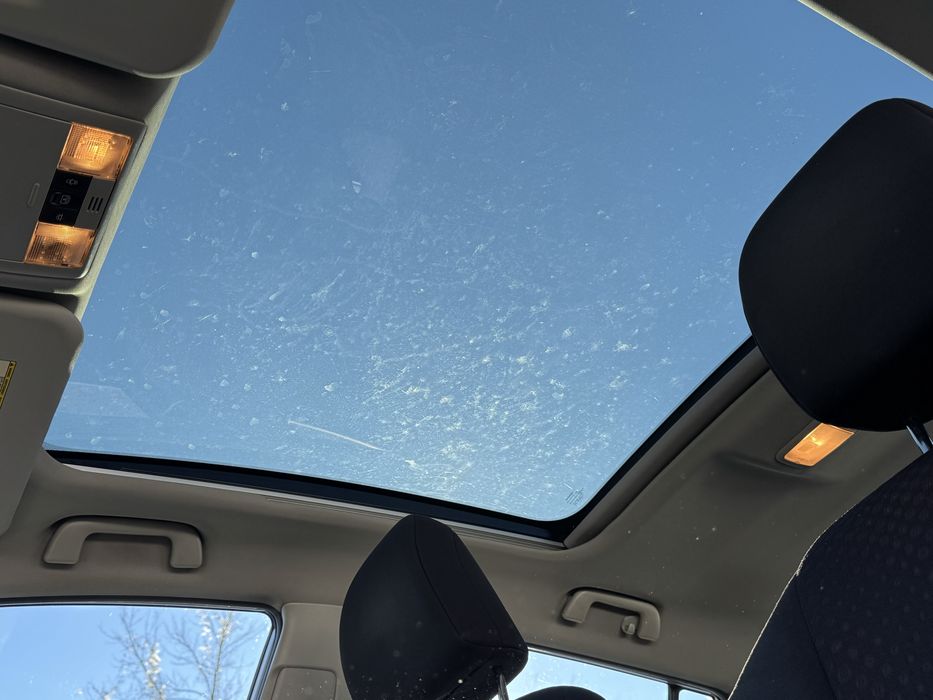 Продавам Toyota Verso