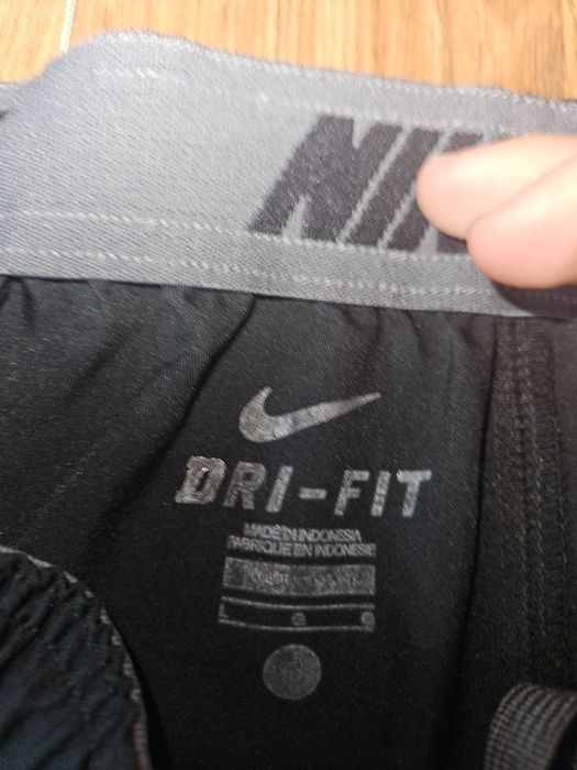 Nike Dri-fit  и SuperDry панталони